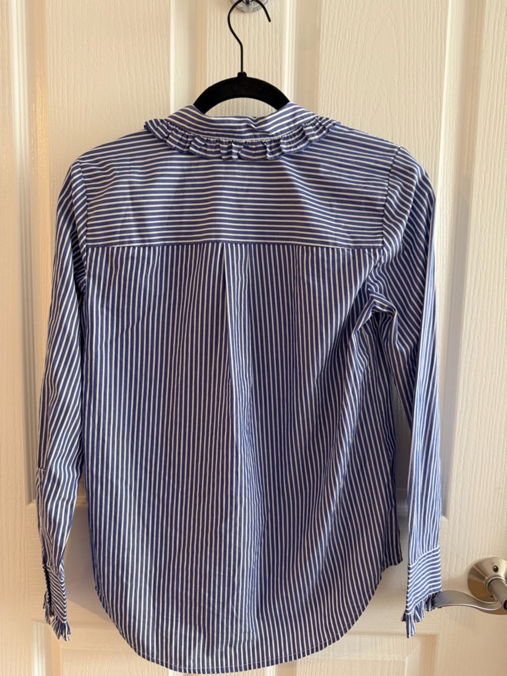 J. Crew Ruffle-collar cotton poplin shirt in stripe
Size XS - Picture 3 of 3